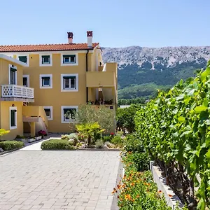 apartments-marija-baska.primorje-gorskikotar.com/